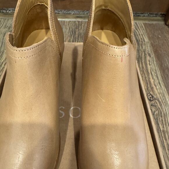 Nisolo Mia Leather Ankle Bootie with block heel 9 Almond - Picture 7 of 9